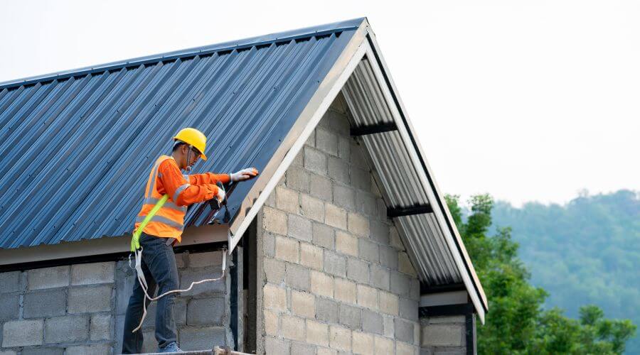 Professional residential roofers in Coatsburg, IL